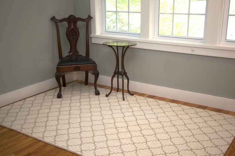 Moroccan Trellis Natural Taupe Wool Loom-Hooked Rug_051