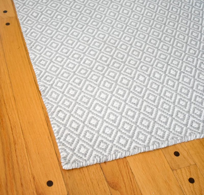 Shelbourne grey_white angle